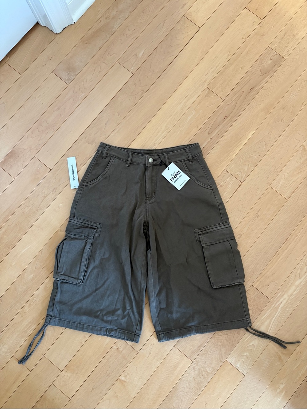 Princess Polly Cargo Shorts in Khaki